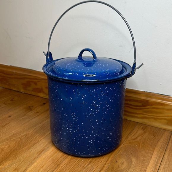 Unbranded Other - 7" Blue Speckled Enamelware Pot with lid and handle